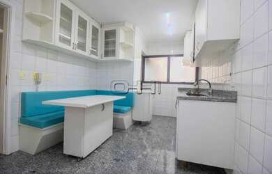 Imagem: O apartamento possui 3 Dormitórios, 2 Banheiros, 2 Vagas na