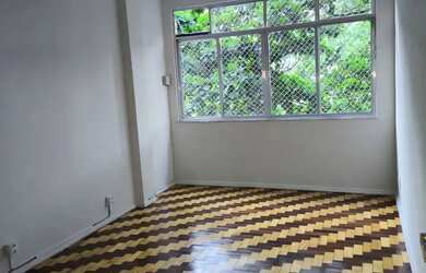 Imagem: O apartamento possui 2 Dormitórios, 1 Banheiro e 76m² de Área