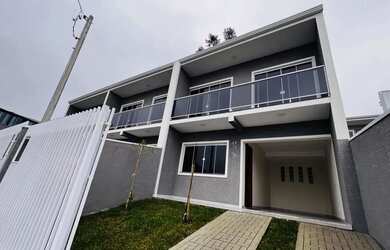 Imagem: A casa possui 2 Dormitórios, 1 Banheiro, 1 Vaga na garagem