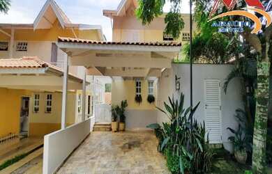 Imagem: A casa em condomínio possui 3 Dormitórios, 3 Banheiros, 2