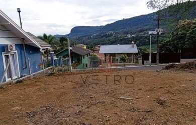 Imagem: O terreno possui 360m² de Área e está localizado em Gramado