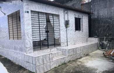 Imagem: A casa possui 2 Dormitórios, 1 Banheiro e está localizado