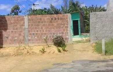 Imagem: A casa possui 1 Dormitório, 1 Banheiro e está localizado