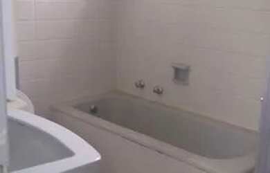 Imagem: O depósito possui 3 Vagas na garagem e 250m² de Área e está