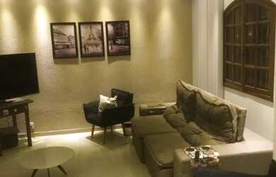 Imagem: A casa possui 3 Dormitórios, 3 Banheiros, 5 Vagas na garagem