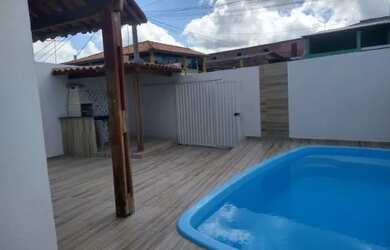 Imagem: A casa possui 2 Dormitórios, 2 Banheiros, 1 Vaga na garagem