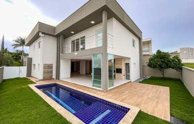 Imagem: A casa em condomínio possui 5 Dormitórios, 5 Banheiros, 5