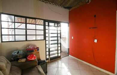 Imagem: A casa possui 2 Dormitórios, 1 Banheiro, 42m² de Área e