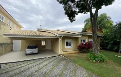 Imagem: A casa em condomínio possui 4 Dormitórios, 5 Banheiros, 4