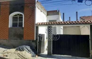 Imagem: A casa possui 2 Dormitórios, 2 Banheiros, 2 Vagas na garagem