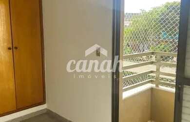 Imagem: O apartamento possui 3 Dormitórios, 1 Banheiro, 1 Vaga na garagem