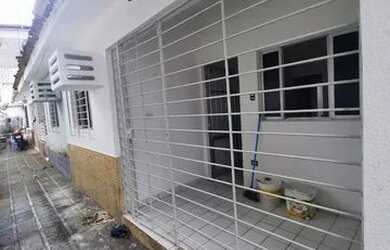 Imagem: A casa possui 2 Dormitórios, 1 Banheiro, 1 Vaga na garagem