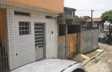 Imagem: A casa possui 1 Dormitório, 1 Banheiro e está localizado