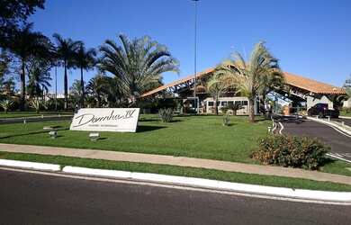 Imagem: O terreno possui 415m² de Área e está localizado em Parque