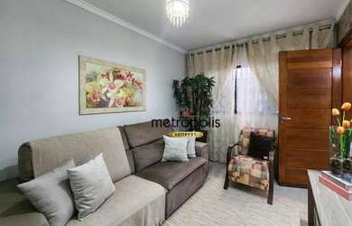 Imagem: A casa possui 2 Dormitórios, 1 Banheiro, 2 Vagas na garagem