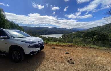 Imagem 2: Terreno Exclusivo Frente à Água Alto Potencial