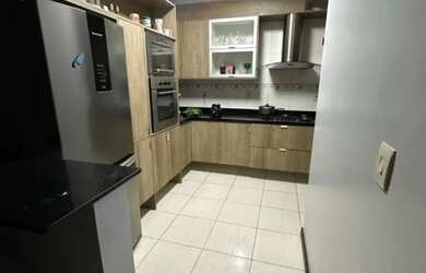 Imagem 2: Casa no Green ville. Piscina, Churrasqueira, Imóvel mobiliadoeAr-condicionado