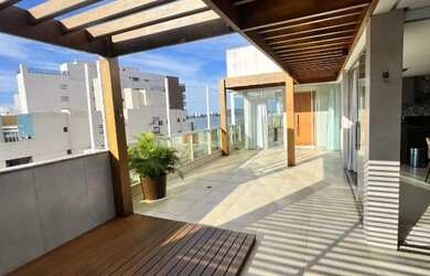 Imagem: O apartamento na cobertura possui 4 Dormitórios, 4 Banheiros