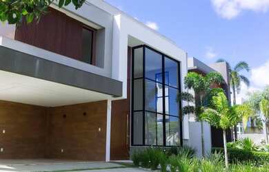 Imagem: A casa em condomínio possui 4 Dormitórios, 4 Banheiros, 4