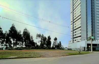 Imagem: O terreno possui 1010m² de Área e está localizado em Sanvitto