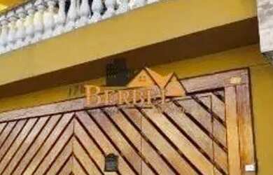 Imagem: A casa possui 3 Dormitórios, 3 Banheiros, 2 Vagas na garagem