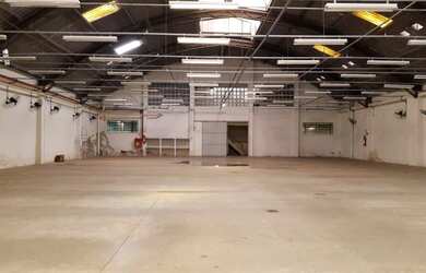 Imagem: O depósito possui 1.200m² de Área e está localizado em