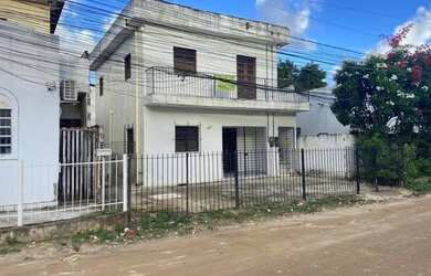 Imagem: A casa à venda possui 2 Dormitórios, 2 Banheiros, 2 Vagas