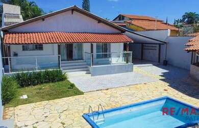 Imagem: A casa em condomínio possui 5 Dormitórios, 4 Banheiros, 5