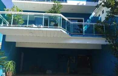 Imagem: A casa em condomínio possui 3 Dormitórios, 3 Banheiros, 2