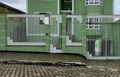 Imagem: A casa possui 5 Dormitórios, 4 Banheiros, 5 Vagas na garagem