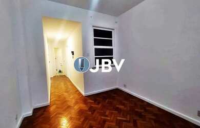 Imagem: O apartamento possui 1 Dormitório, 1 Banheiro, 40m² de Área