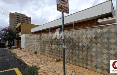 Imagem: O depósito possui 1 Vaga na garagem e 118m² de Área e está