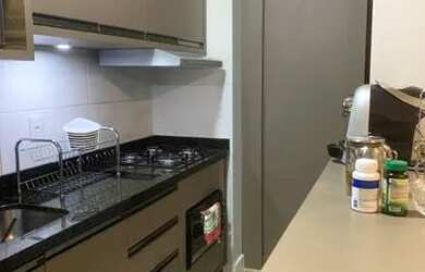 Imagem: O apartamento possui 2 Dormitórios, 1 Banheiro, 1 Vaga na garagem