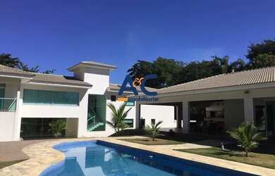 Imagem: A casa em condomínio possui 5 Dormitórios, 5 Banheiros, 5