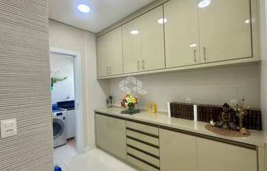 Imagem 12: Dois apartamentos unificados no Centro de Capão da Canoa, com 177 m²...