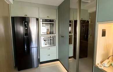 Imagem: O apartamento possui 3 Dormitórios, 5 Banheiros, 2 Vagas na