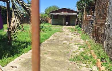 Imagem: O terreno possui 600m² de Área e está localizado em Mathias