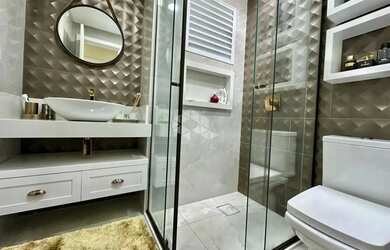 Imagem 16: Apartamento de 2 dormitórios de frente com vista para o mar e box/vaga...