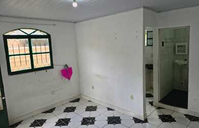 Imagem: A casa possui 1 Dormitório, 1 Banheiro, 24m² de Área e está