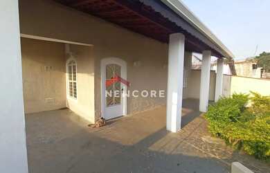 Imagem: A casa possui 2 Dormitórios, 2 Banheiros, 5 Vagas na garagem