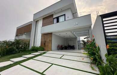 Imagem: A casa em condomínio possui 3 Dormitórios, 1 Banheiro, 4 Vagas