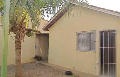 Imagem: A casa possui 2 Dormitórios, 1 Banheiro, 55m² de Área e