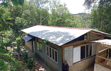 Imagem: A chácara possui 2.000m² de Área e está localizado em Juquitiba