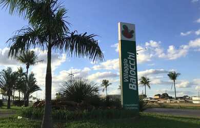 Imagem 1: Lote/Terreno para venda com 1210 metros quadrados em Condomínio Villágio...