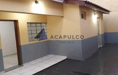 Imagem: A casa possui 3 Dormitórios, 2 Banheiros, 1 Vaga na garagem