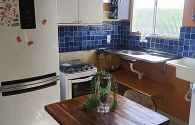 Imagem: A casa possui 2 Dormitórios, 1 Banheiro, 1 Vaga na garagem