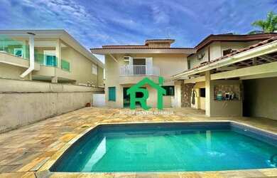 Imagem: A casa em condomínio possui 5 Dormitórios, 5 Banheiros, 5