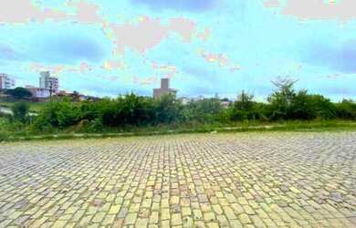 Imagem: O terreno possui 502m² de Área e está localizado em Sanvitto