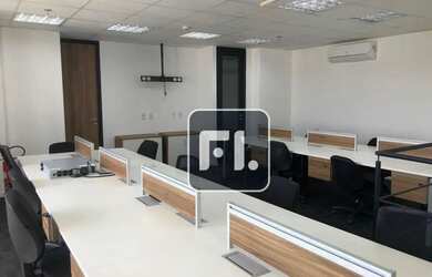 Imagem: O depósito para alugar possui 4 Vagas na garagem, 200m² de