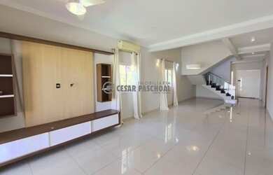 Imagem: A casa em condomínio possui 4 Dormitórios, 5 Banheiros, 2